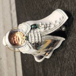 EUC The Ashton-Drake Galleries Santa Claus w/Thomas Kincaid Pic On Coat